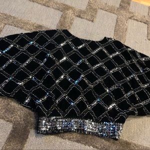 Shiny cropped blouse